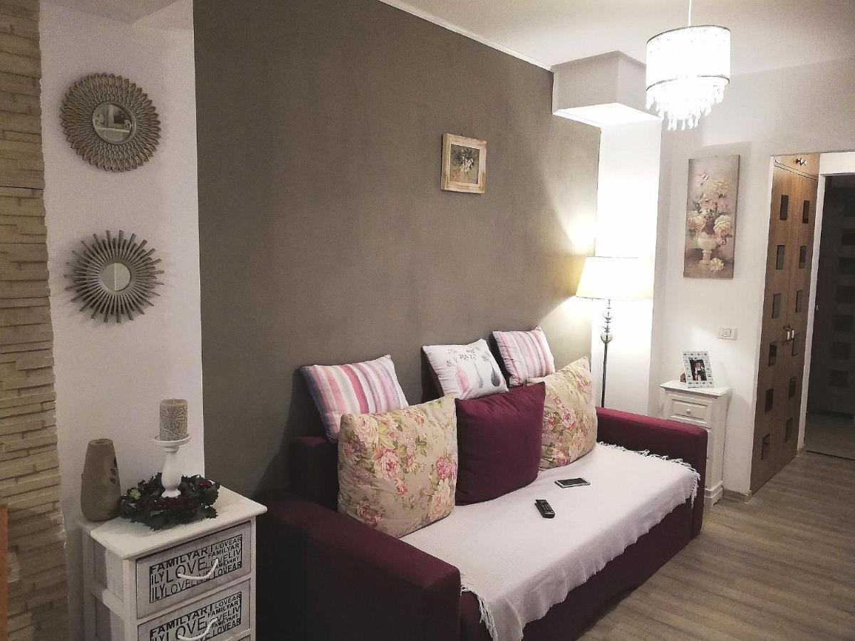 Ferienwohnung Flomar By The Sea Mangalia Exterior foto