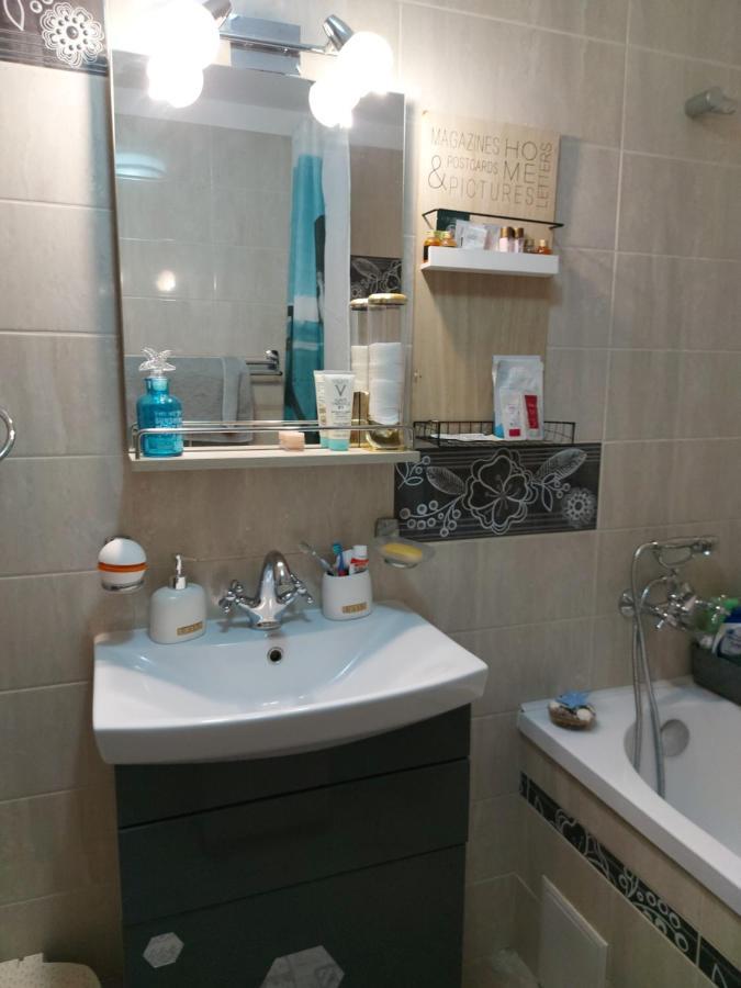 Ferienwohnung Flomar By The Sea Mangalia Exterior foto